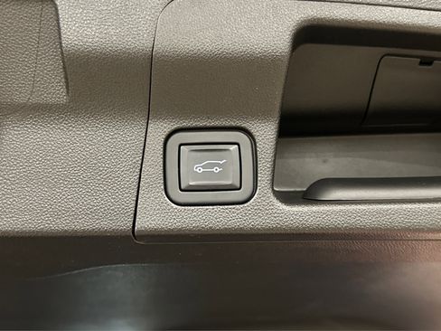 Used 2023 GMC Acadia AT4 w/ Technology Package image 50