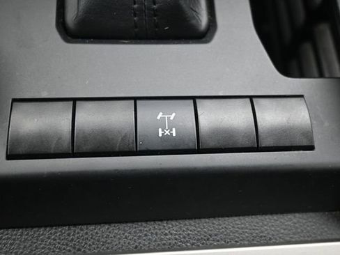 Used 2024 Toyota Tacoma TRD Off-Road image 25