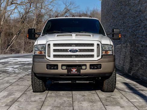 Used 2005 Ford Excursion Eddie Bauer image 8
