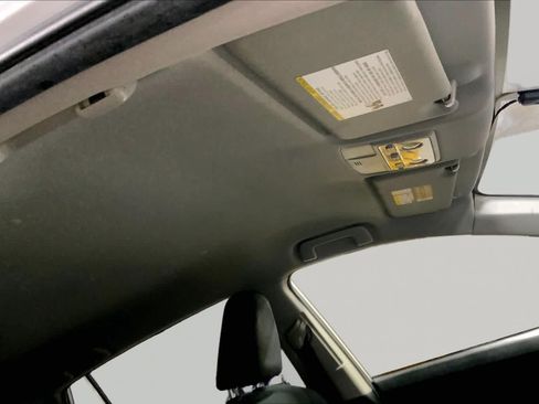 Used 2015 Toyota RAV4 LE AWD/4WD image 14