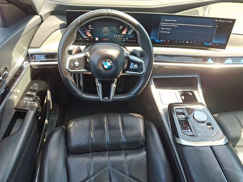 Used 2023 BMW 760i xDrive w/ Executive Package AWD/4WD image 12