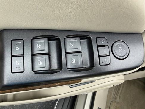 Used 2016 GMC Yukon Denali image 18