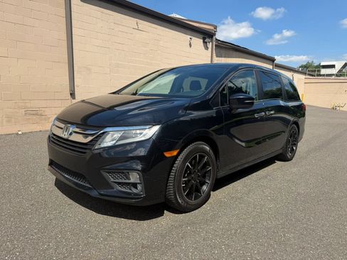 Used 2018 Honda Odyssey EX image 3