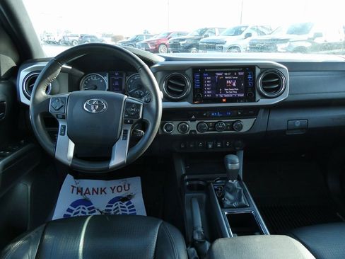 Used 2019 Toyota Tacoma Limited image 20