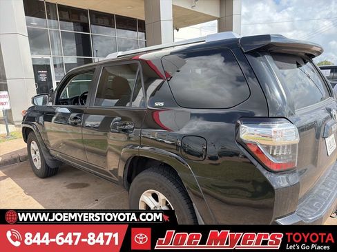 Used 2014 Toyota 4Runner SR5 image 3