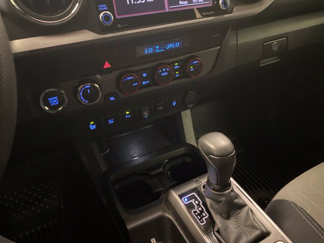 Used 2022 Toyota Tacoma TRD Off-Road w/ Technology Package AWD/4WD image 12