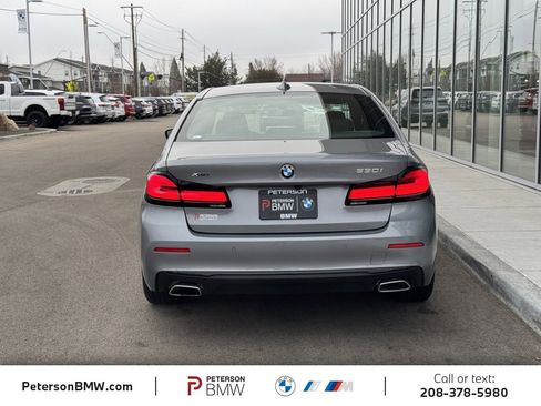 Used 2023 BMW 530i xDrive w/ Premium Package image 5