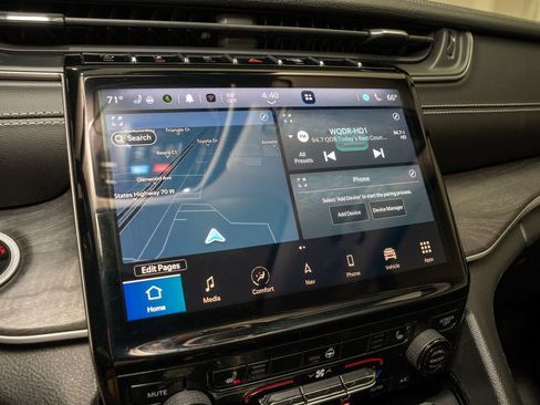 Used 2021 Jeep Grand Cherokee L Limited image 17