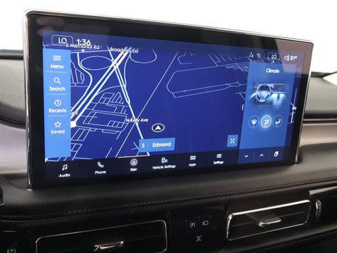 Used 2023 Lincoln Nautilus AWD w/ Premium Package image 7