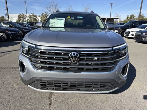 New 2026 Volkswagen Atlas SE FWD image 2