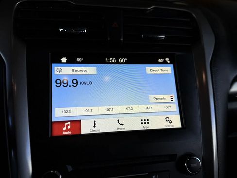 Used 2017 Ford Fusion SE w/ Equipment Group 201A image 35