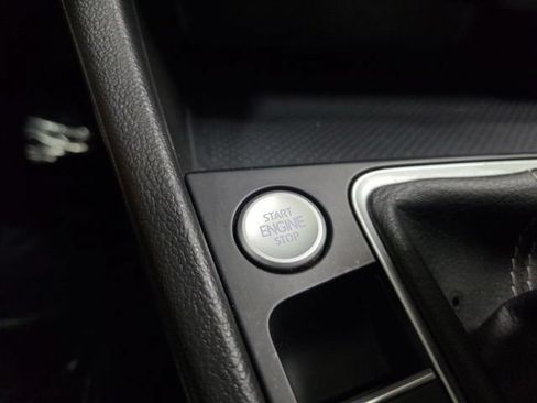 Used 2024 Volkswagen Jetta SE FWD image 29
