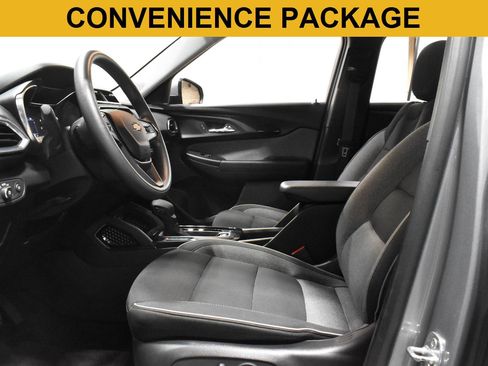 Used 2023 Chevrolet TrailBlazer LT w/ Convenience Package FWD image 4
