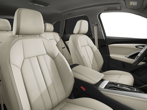 Certified 2025 Audi Q5 Premium w/ Convenience Package AWD/4WD image 5