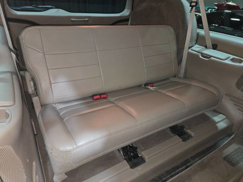Used 2004 Ford Excursion Limited image 90