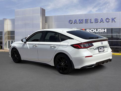 Used 2024 Honda Civic Sport image 3