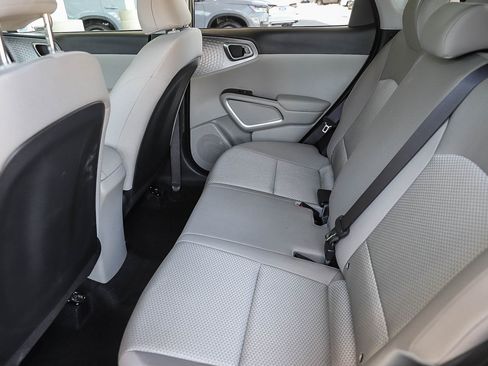 Used 2025 Kia Soul LX FWD image 22