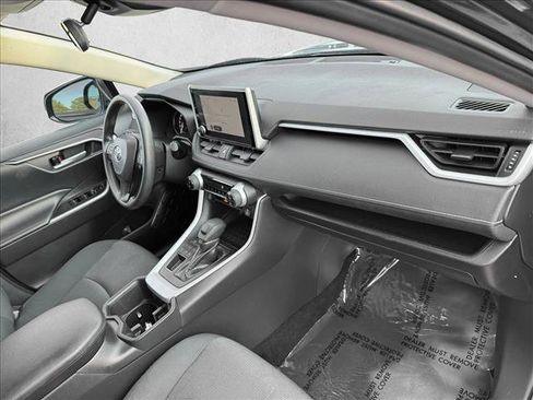 Used 2025 Toyota RAV4 XLE image 20