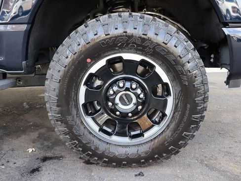 Used 2025 Ford F250 Lariat w/ Tremor Off-Road Package image 14