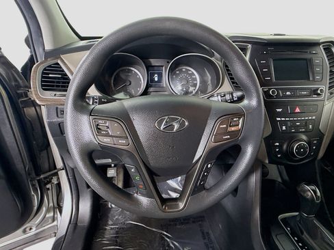 Used 2018 Hyundai Santa Fe Sport image 13