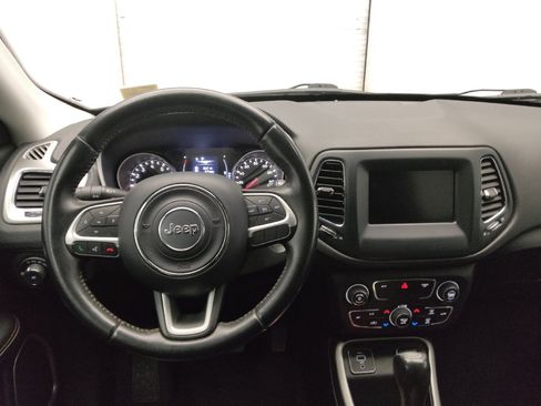 Used 2020 Jeep Compass Latitude image 22