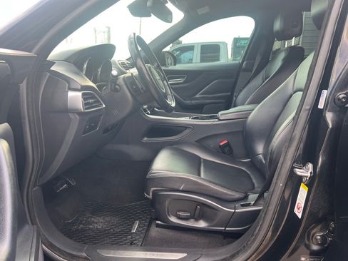 Used 2017 Jaguar F-PACE Premium AWD/4WD image 13