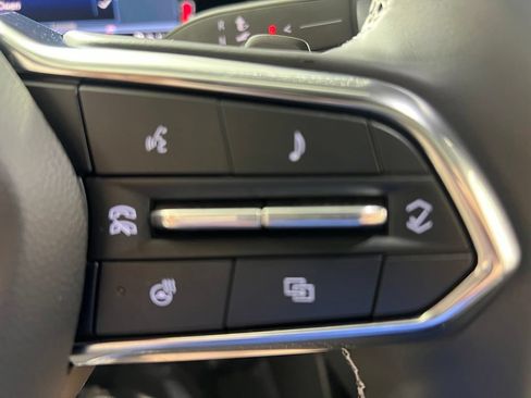 Certified 2026 Chevrolet Traverse LT w/ Sun and Wheel Package AWD/4WD image 29