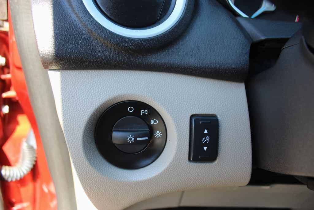 Used 2018 Ford Fiesta SE FWD image 14
