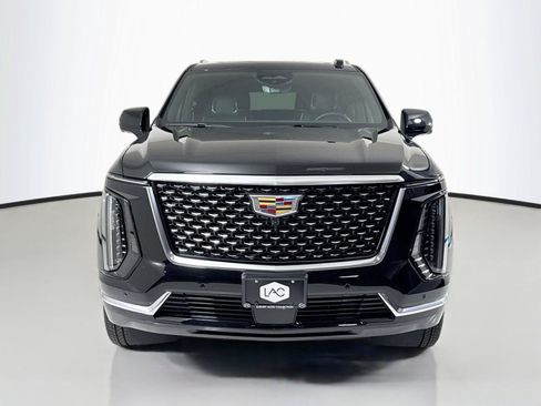 Used 2025 Cadillac Escalade ESV Premium Luxury AWD/4WD image 11