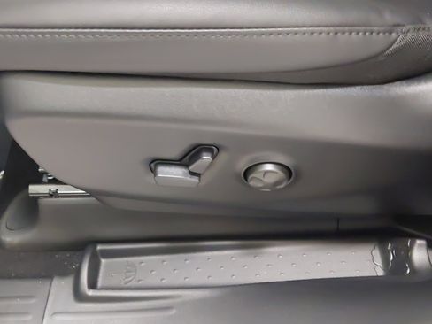 New 2026 Chrysler Pacifica Select image 37