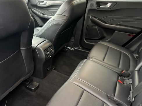 Certified 2021 Ford Escape Titanium w/ Class II Trailer Tow Package image 4