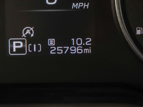 Used 2024 Subaru Crosstrek 2.0i Premium image 16