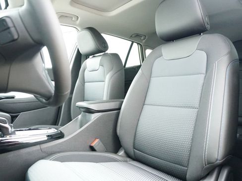 New 2026 Chevrolet Trax LT w/ Sunroof Package image 18