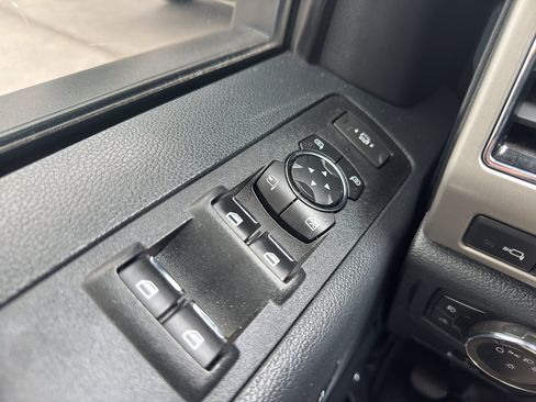 Used 2022 Ford F350 Lariat w/ Chrome Package AWD/4WD image 19