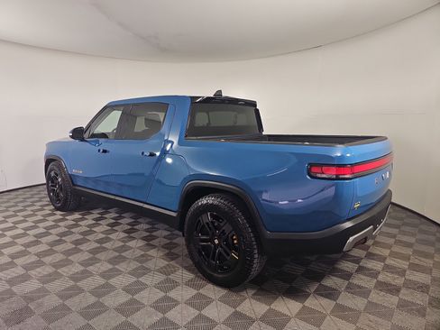 Used 2023 Rivian R1T Adventure image 3