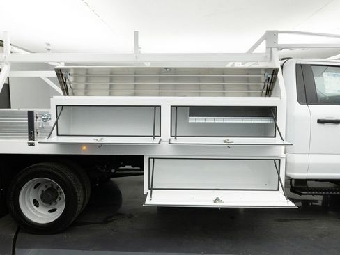 New 2025 Ford F450 XL w/ XL Chrome Package image 30