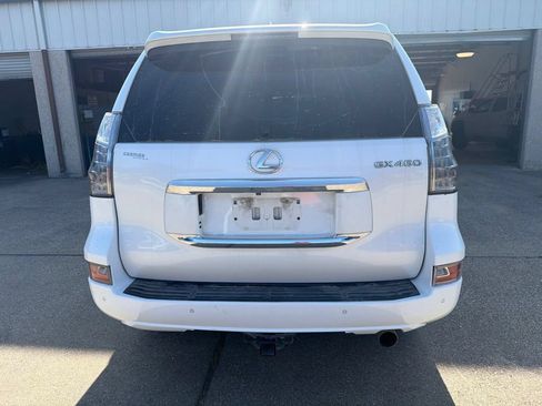 Used 2016 Lexus GX 460 w/ Premium Package AWD/4WD image 4