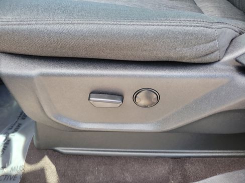 Used 2023 Ford Expedition XLT RWD image 23