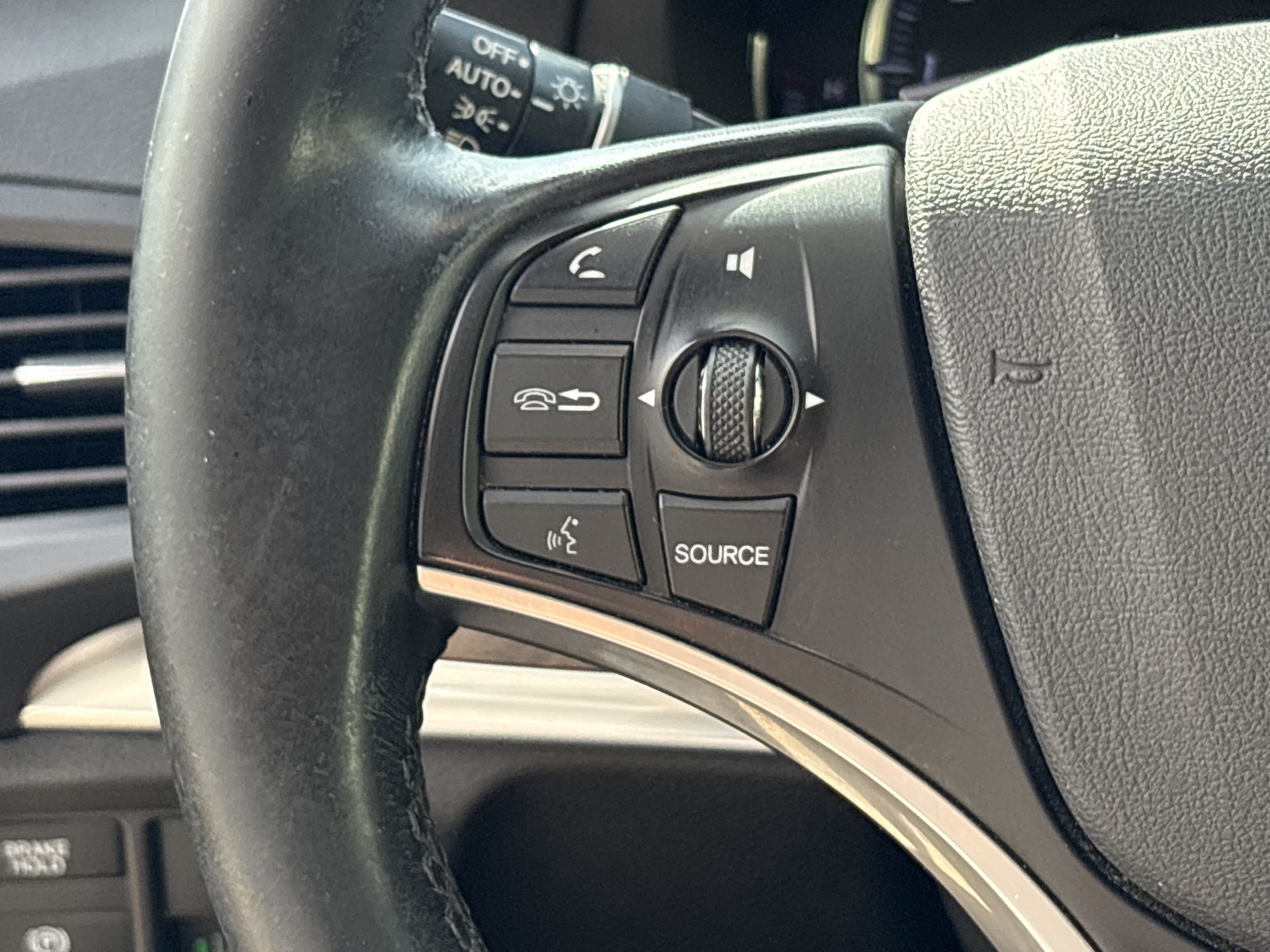 Used 2019 Acura MDX w/ Technology Package AWD/4WD image 19