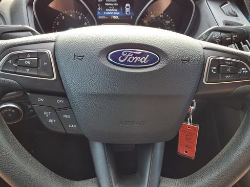 Used 2017 Ford Focus SE FWD image 14