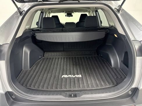 Used 2019 Toyota RAV4 LE w/ All Weather Liner Package AWD/4WD image 23