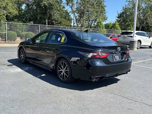 Used 2024 Toyota Camry SE FWD image 6