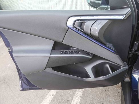 Used 2025 BMW X3 xDrive30i w/ Convenience Package image 17