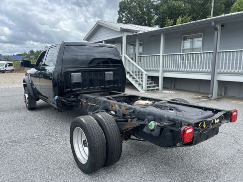Used 2022 RAM 4500 Tradesman RWD image 4