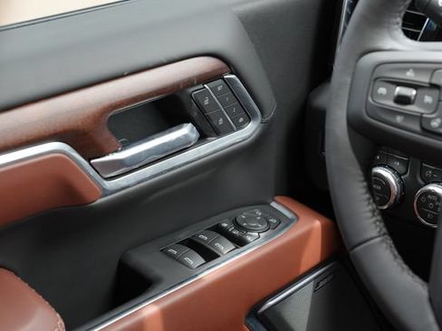 New 2026 GMC Sierra 2500 Denali Ultimate AWD/4WD image 14