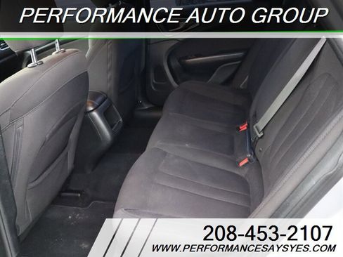 Used 2015 Chrysler 200 Limited image 14