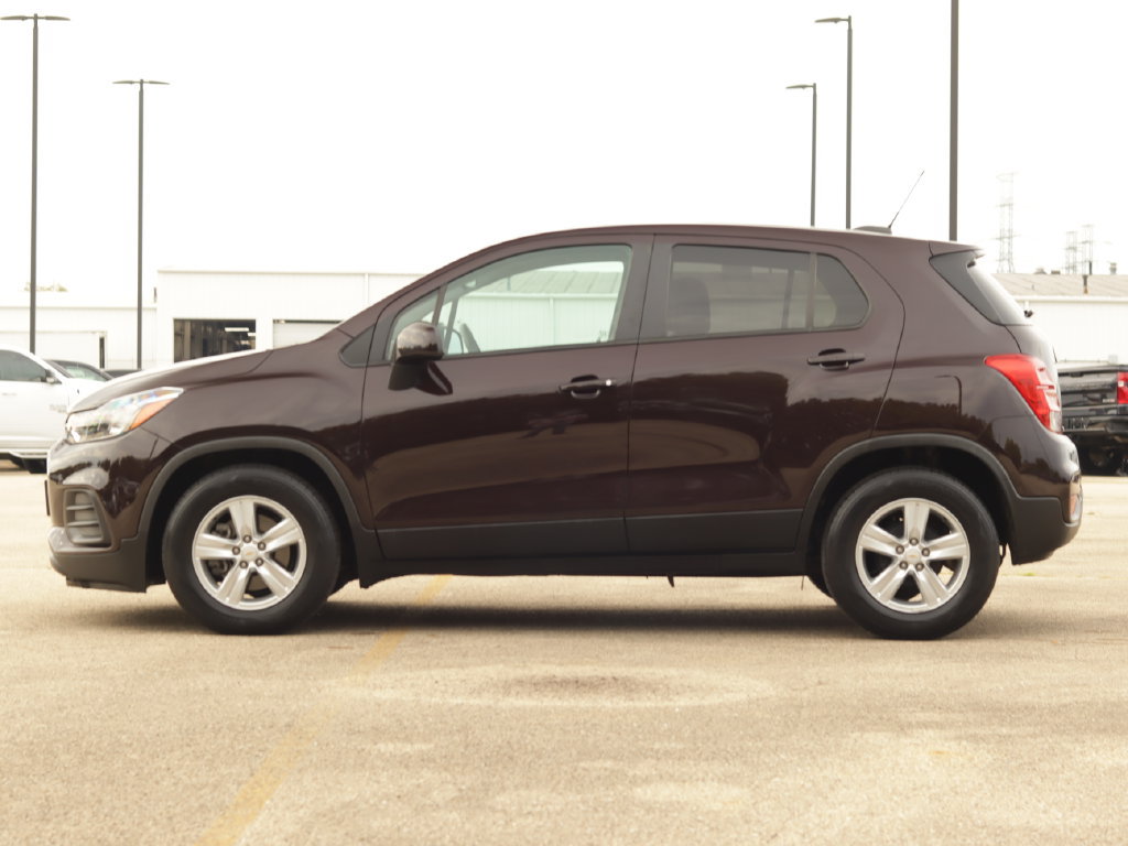 Used 2021 Chevrolet Trax LS w/ Tint and Cruise Package FWD image 4