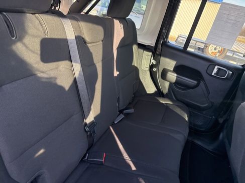 Used 2021 Jeep Wrangler Unlimited Sport image 17