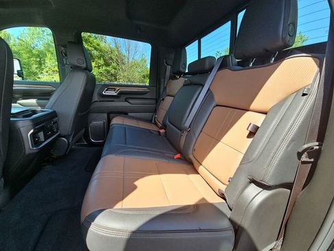 Used 2024 Chevrolet Silverado 2500 High Country w/ Z71 Off-Road Package AWD/4WD image 27