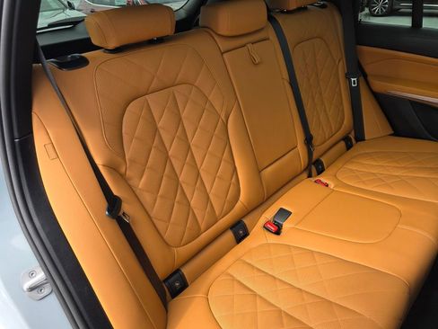 Used 2026 BMW X5 sDrive40i w/ M Sport Package image 28